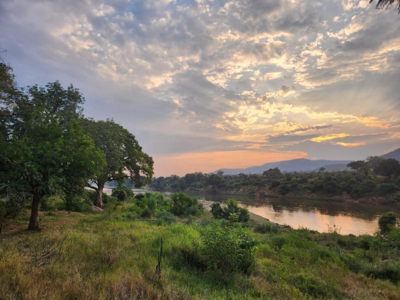 River Cottage Lodge Малелейн Екстериор снимка